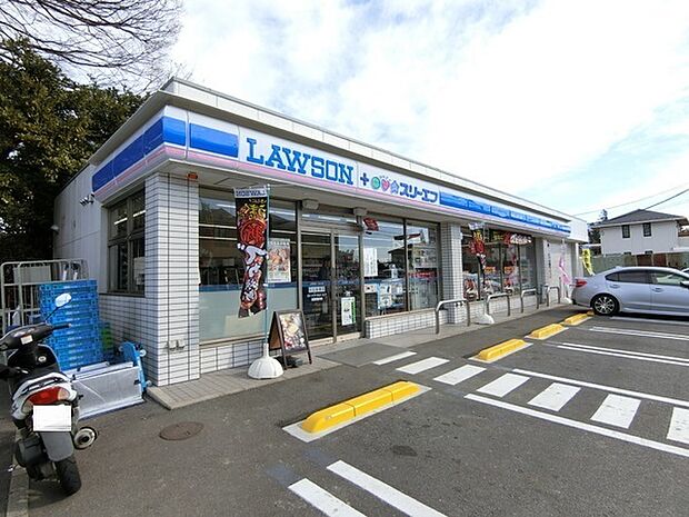 ローソン+スリーエフまで666m