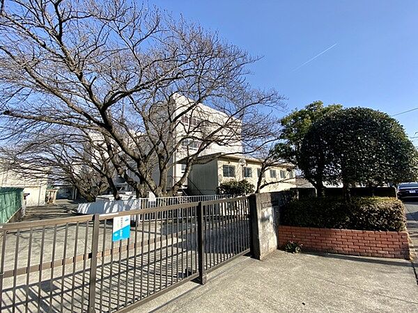 湘南台中学校まで430m