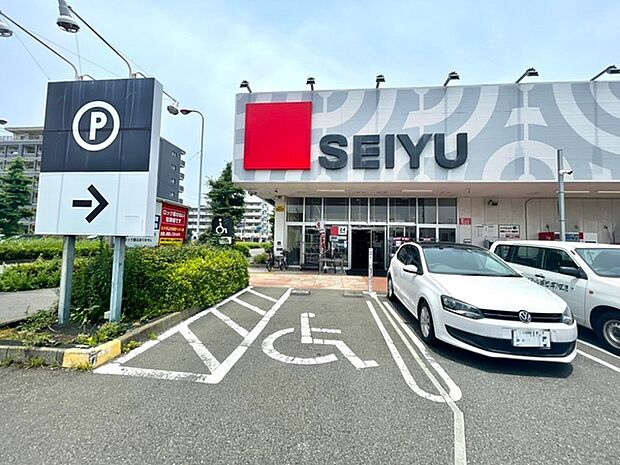 西友藤沢石川店まで822m