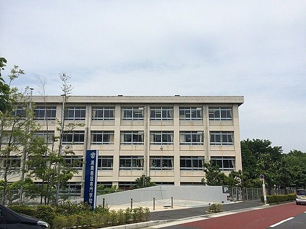 藤沢市立小糸小学校まで623m