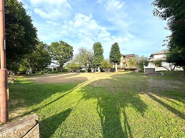 矢向公園まで660m