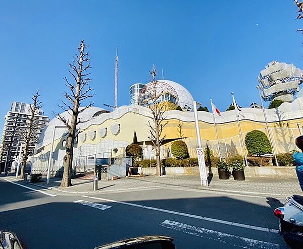 湘南台市民センターまで871m、年間をとおして独自の事業や地域のサークルによる文化活動が活発に行われています。