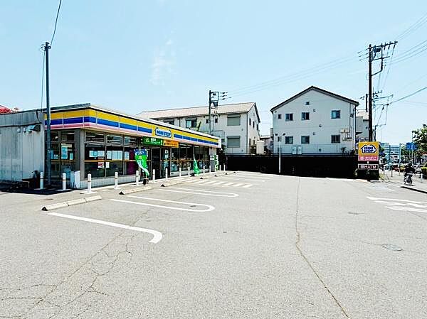ミニストップ藤沢城南店まで396m