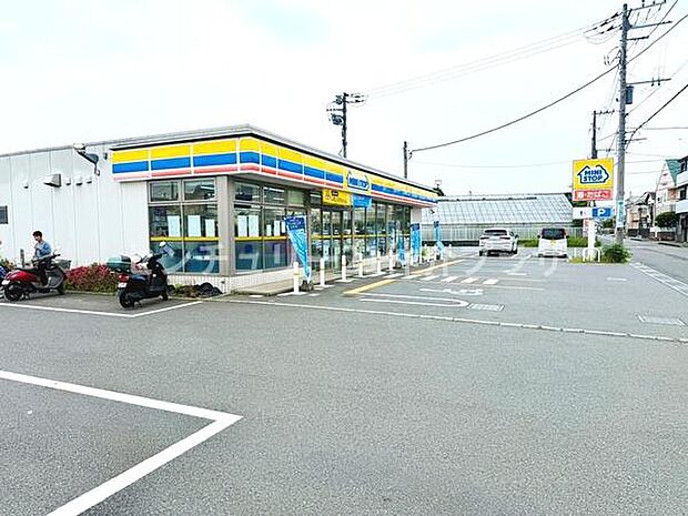 ミニストップ綾瀬上土棚店まで770m