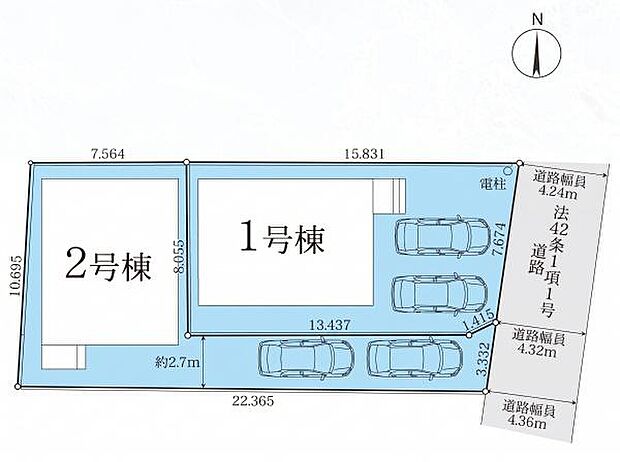 1号棟と2号棟の配置が分かりやすく示されています。敷地内に複数台分の駐車スペースがあります。前面道路の幅員もしっかり記載されています。