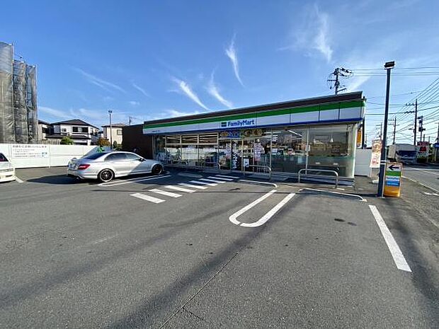 ファミリーマート藤沢稲荷店3まで382m