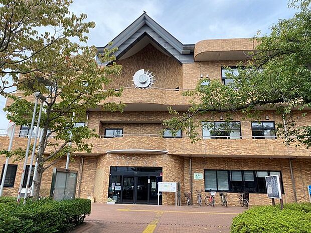 長後市民センターまで1254m、長後市民センター・公民館・図書館