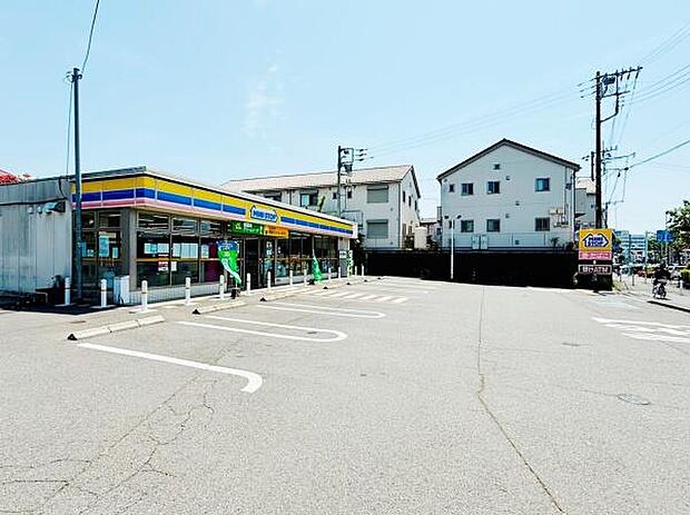 ミニストップ藤沢城南店まで768m