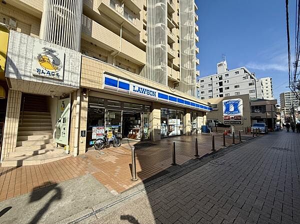 ローソン片瀬海岸店まで184m