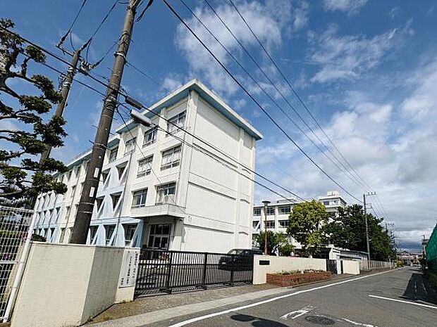 藤沢市立湘南台小学校まで1100m