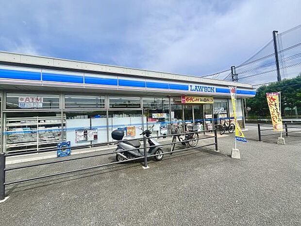 ローソン 横浜俣野町店まで680m