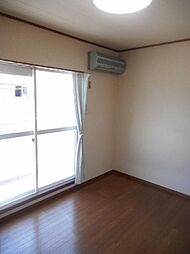 アーツ八坂 2階1Kのリビング/ダイニング