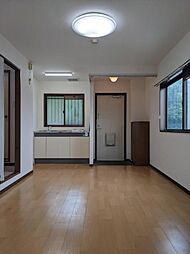 シャトル弐番館 4階1DKのリビング/ダイニング