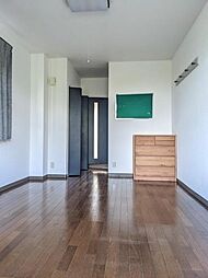 アドニス・ベルロード2 2階1Kのリビング/ダイニング