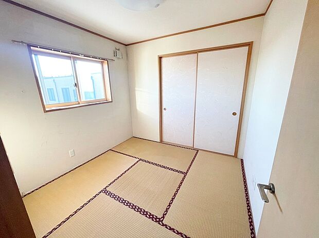 4.5帖の和室です。ゆったりと畳の上で過ごしたいものです。