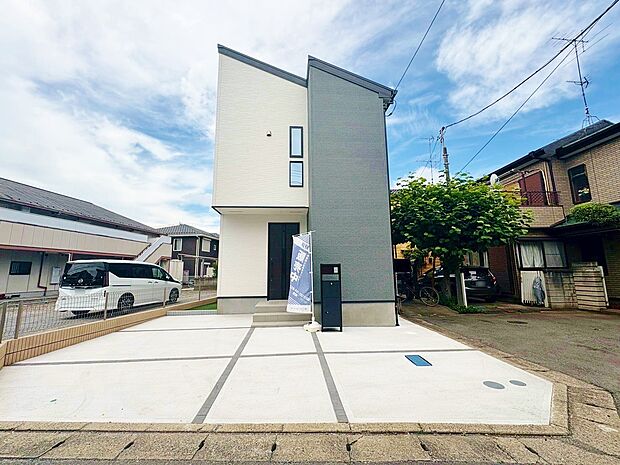 宮原駅まで徒歩25分、全室南東向きの間取りです。