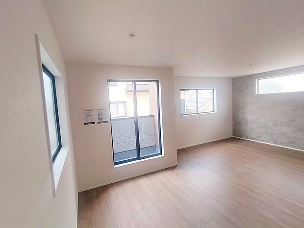 ご家族が自然と集まる空間を設計から実現しました。