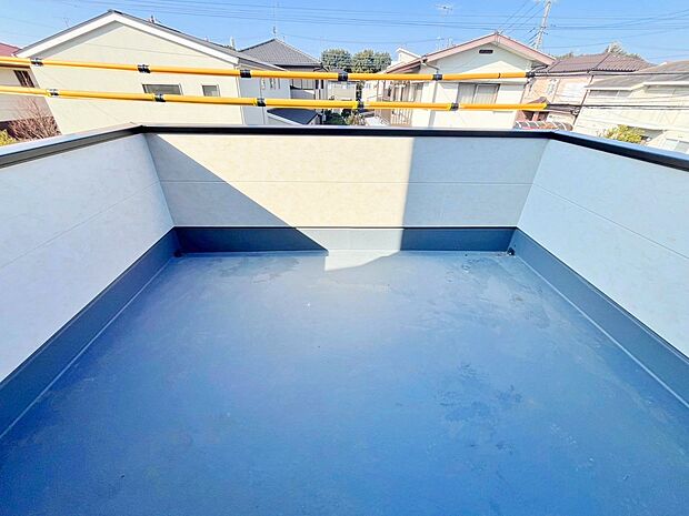 広々としたバルコニーではお子様のプール遊びなど、楽しみが広がります。