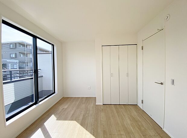 採光や風通しを考えて設計された間取り。