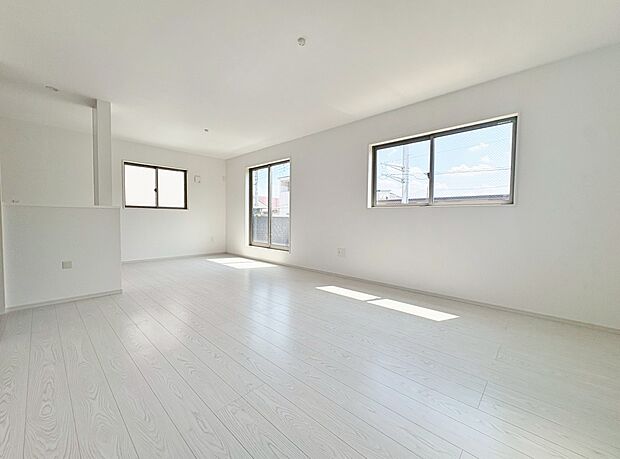 豊かな光と風を運んでくれるわが家自慢の場所。