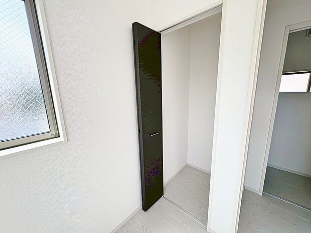 各お部屋にしっかりと収納スペースを設けてあります。