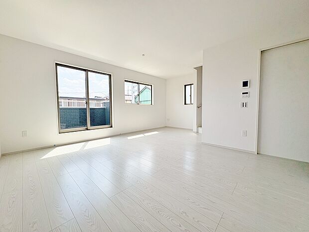 刻々と表情を変える影にも風格と同時に遊び心を感じさせる。