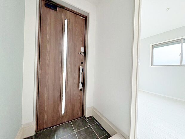 心地良さを与えてくれる家の顔ともなるスペースです。