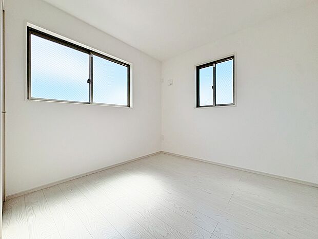 自然の光を多く採り入れ、明るさと心地良さに包まれた空間。