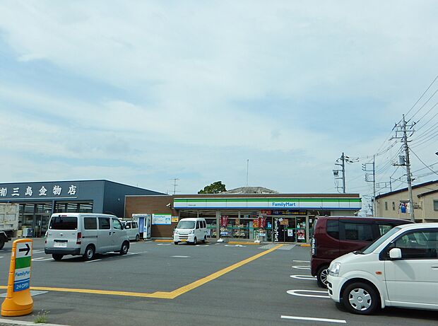 ファミリーマート ＴＫＳさいど店まで約600m