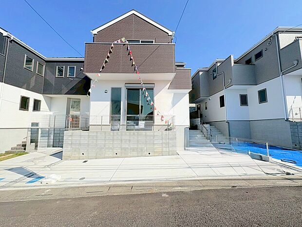 敷地広々43坪の4LDK。ここに住む歓び。季節の移ろいを感じられる。