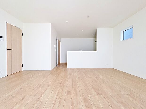 ここにはみんなが集い、食事と楽しい会話が始まる。