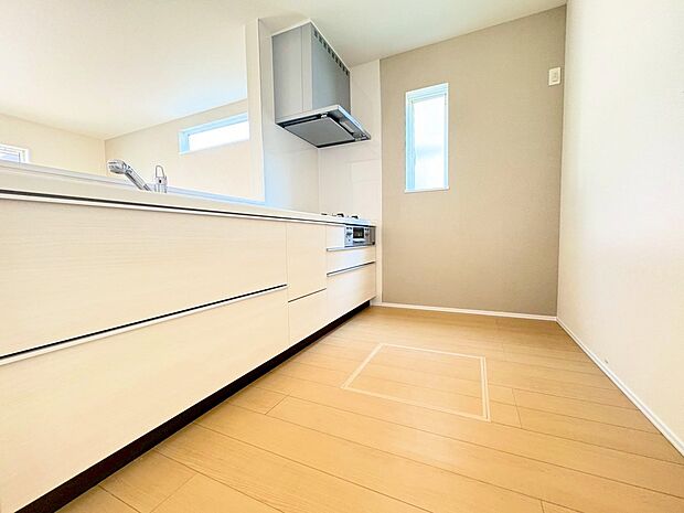 人気のおしゃれな対面式キッチンを採用しました。