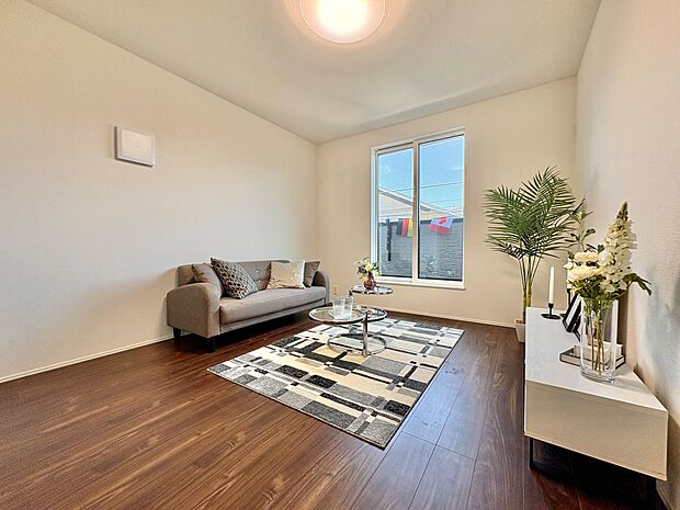 外からの目線を気にせず過ごせるよう、リビングを2階に配置しました。