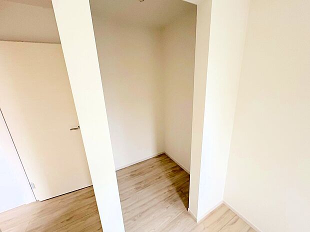 WICを2ヶ所設けお荷物が多い方も安心です。