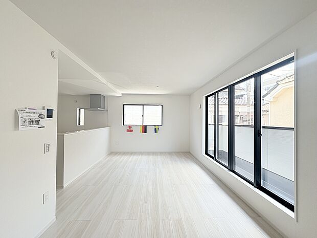 2階にリビングを配置することにより、プライバシーも守られた安心の空間。