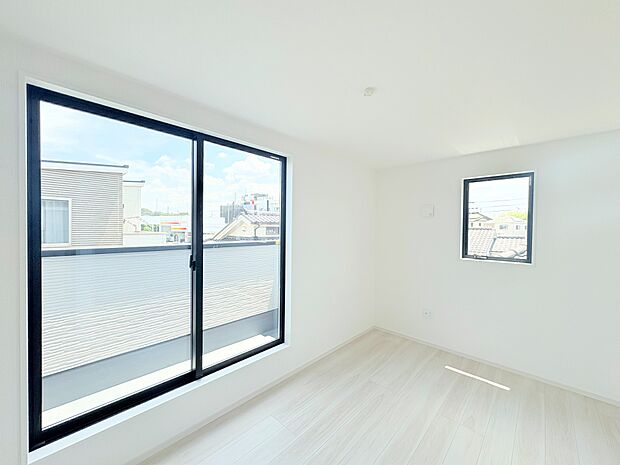 バルコニーに面した居室が二部屋あり、お布団干しや洗濯動線にも配慮しました。