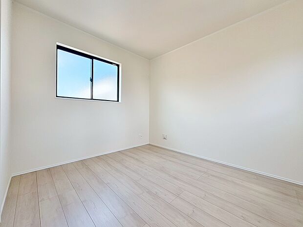 季節ごとに壁飾りや家具の配置を変えて楽しんでみませんか。