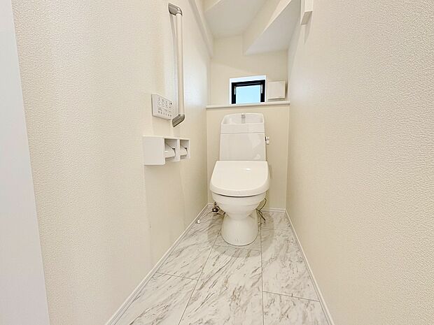 洗浄便座はいつでも快適に、清潔にご使用いただけます。