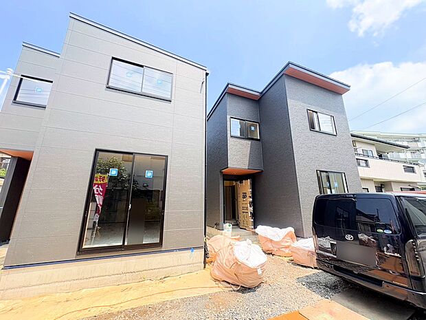 建物の居住性に拘った邸宅は「安らぎ」と「快適」を実現。(令和7年7月 撮影)