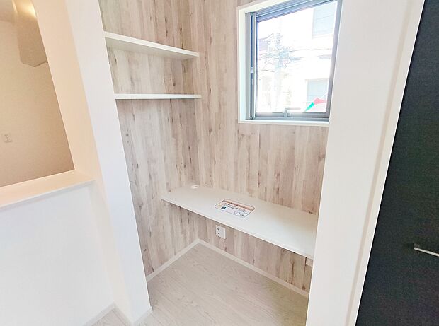 お子様が勉強したり、家事やパソコン作業などに使えます。