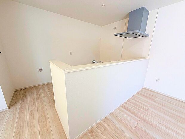 コミュニケーションを楽しめる対面式キッチンなら会話も弾みそう。