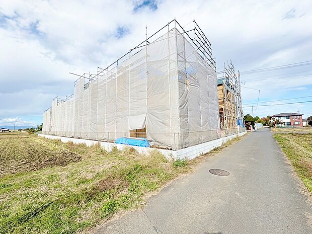 全居室6帖以上、二面採光を確保した間取りです。(令和7年11月 撮影)