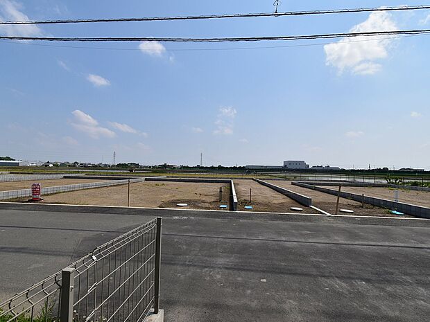 独創性豊かな趣と重厚感・気高さを兼ね備えたお住まい。(令和7年5月 撮影)