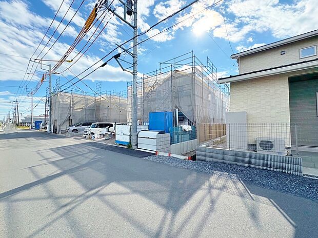 納戸やWICなど豊富な収納を備えています。(令和7年11月 撮影)