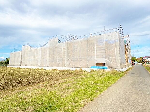 カースペースに駐車2台可能です。(令和7年11月 撮影)