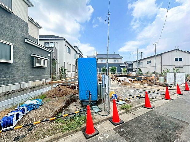 建物の居住性に拘った邸宅は「安らぎ」と「快適」を実現。(令和7年7月 撮影)