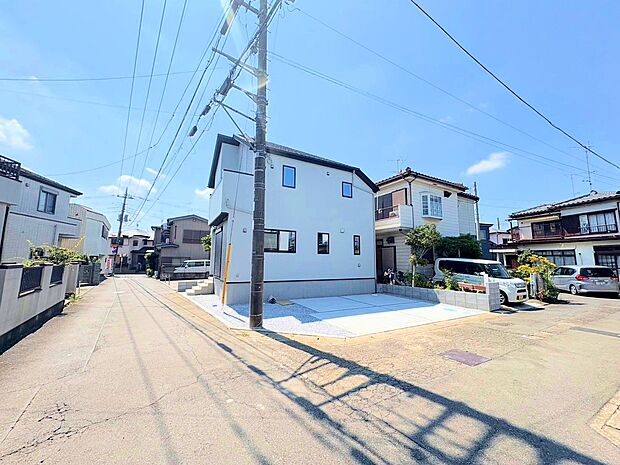 南東角地のため日当たり良好。是非一度、現地をご確認ください。