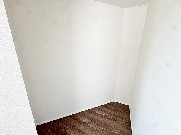 衣替えの手間が省けるWICです。