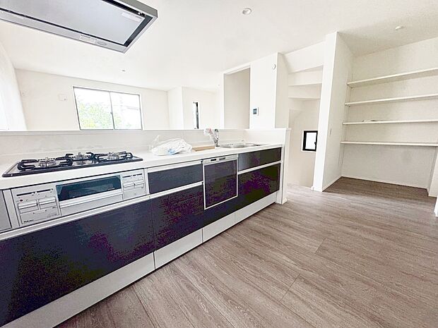 コミュニケーションを楽しめる対面式キッチンなら会話も弾みそう。