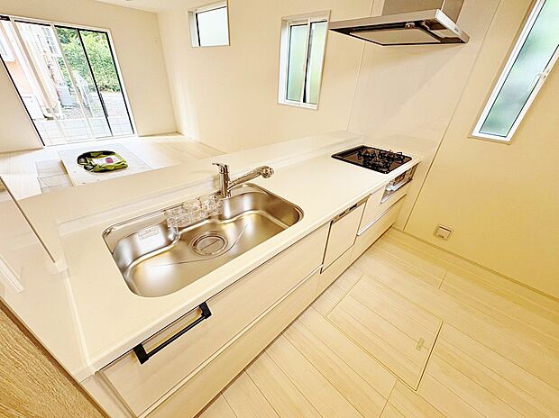 会話の弾むキッチンは自然とご家族の中心に。